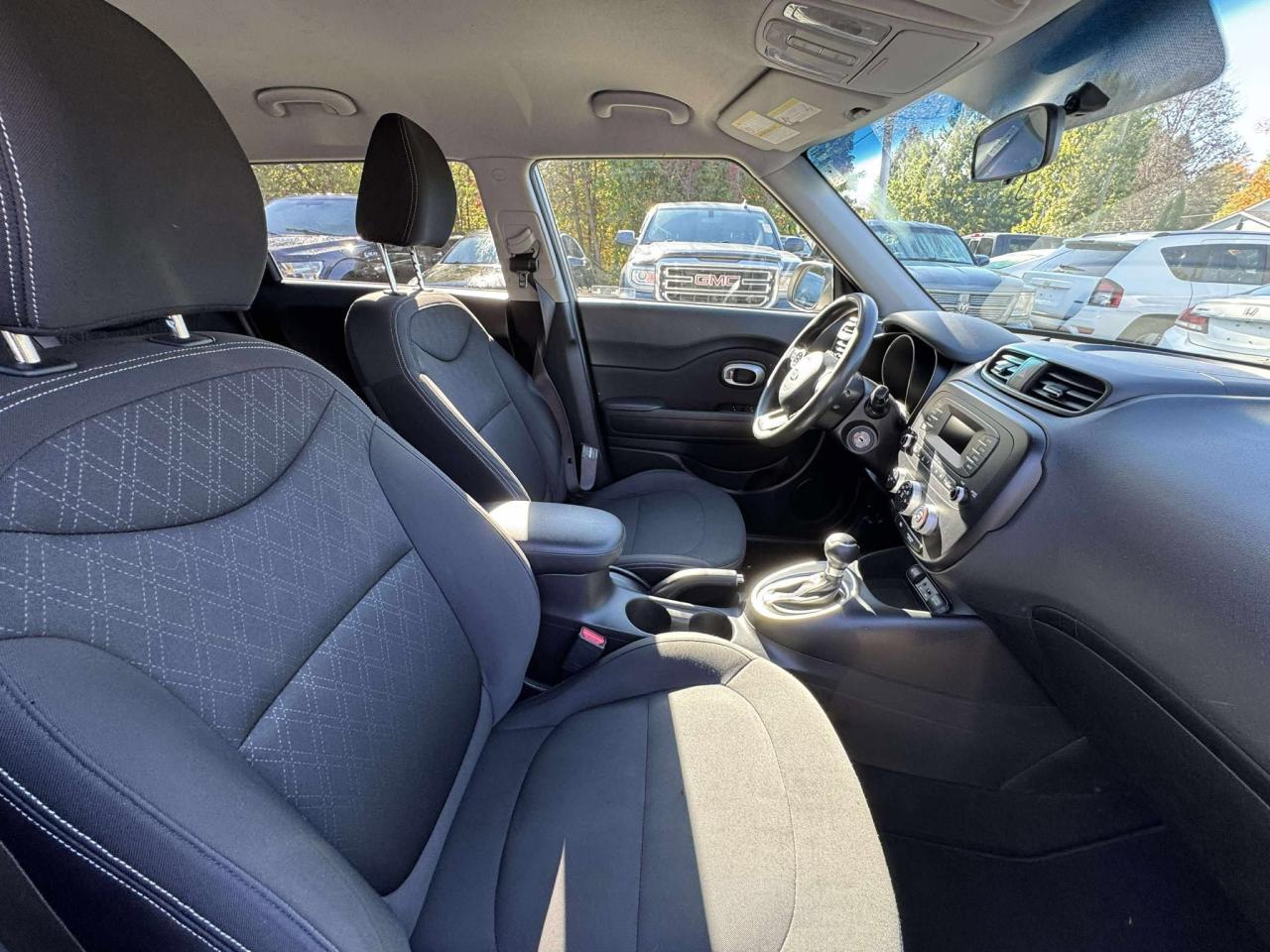 2014 Kia Soul LX - Photo #10