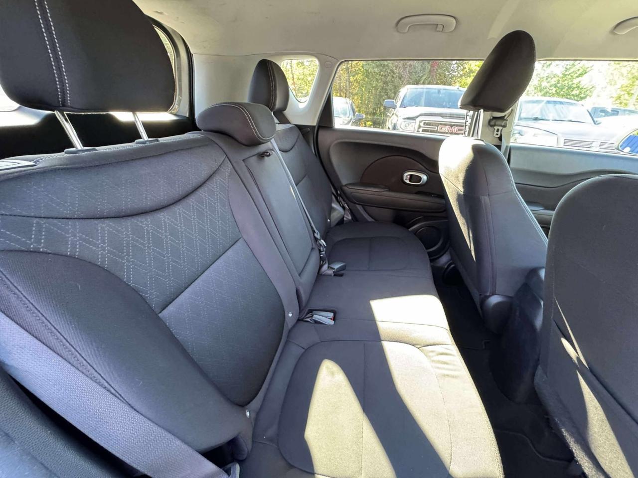 2014 Kia Soul LX - Photo #11