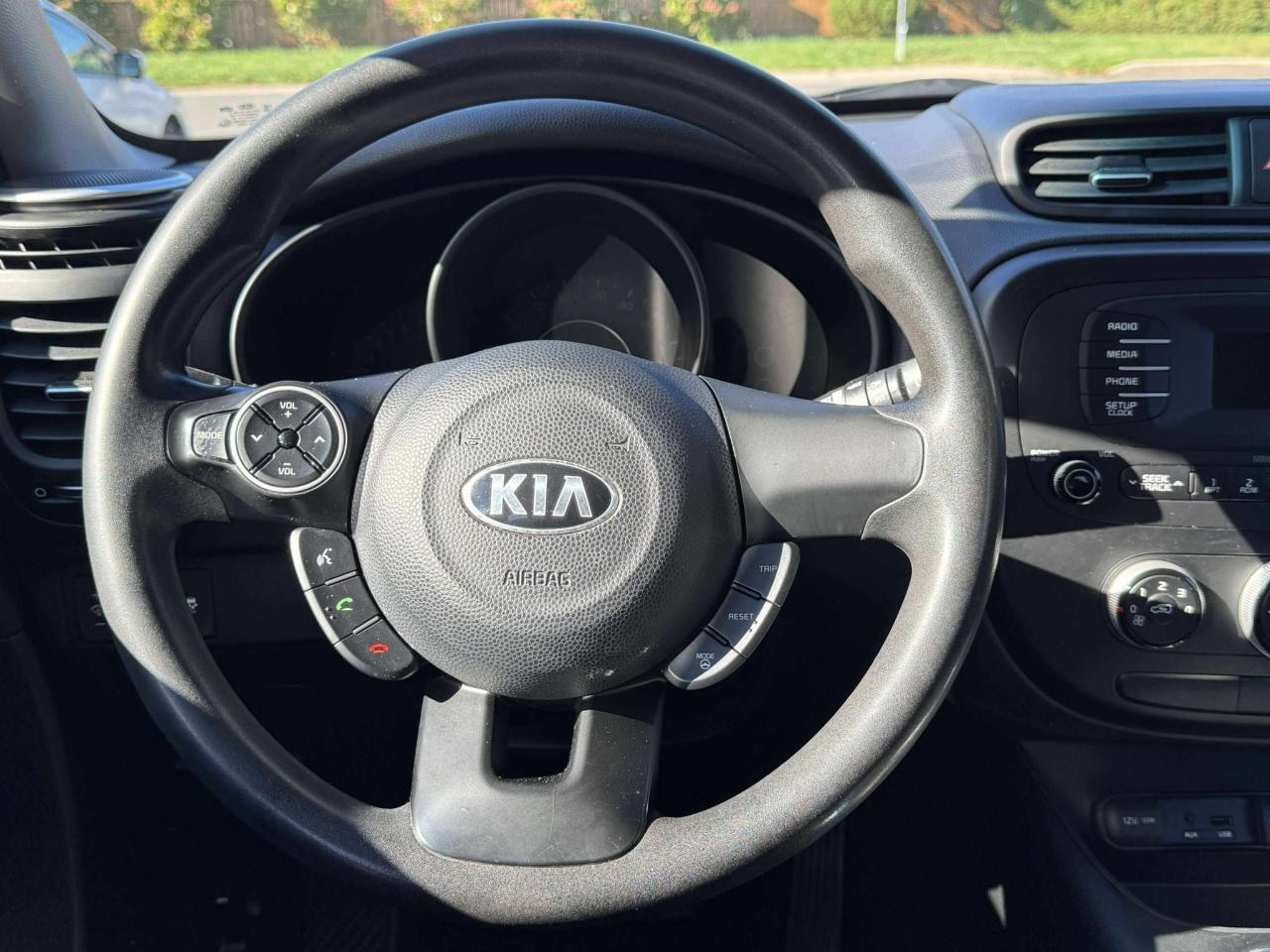 2014 Kia Soul LX - Photo #14