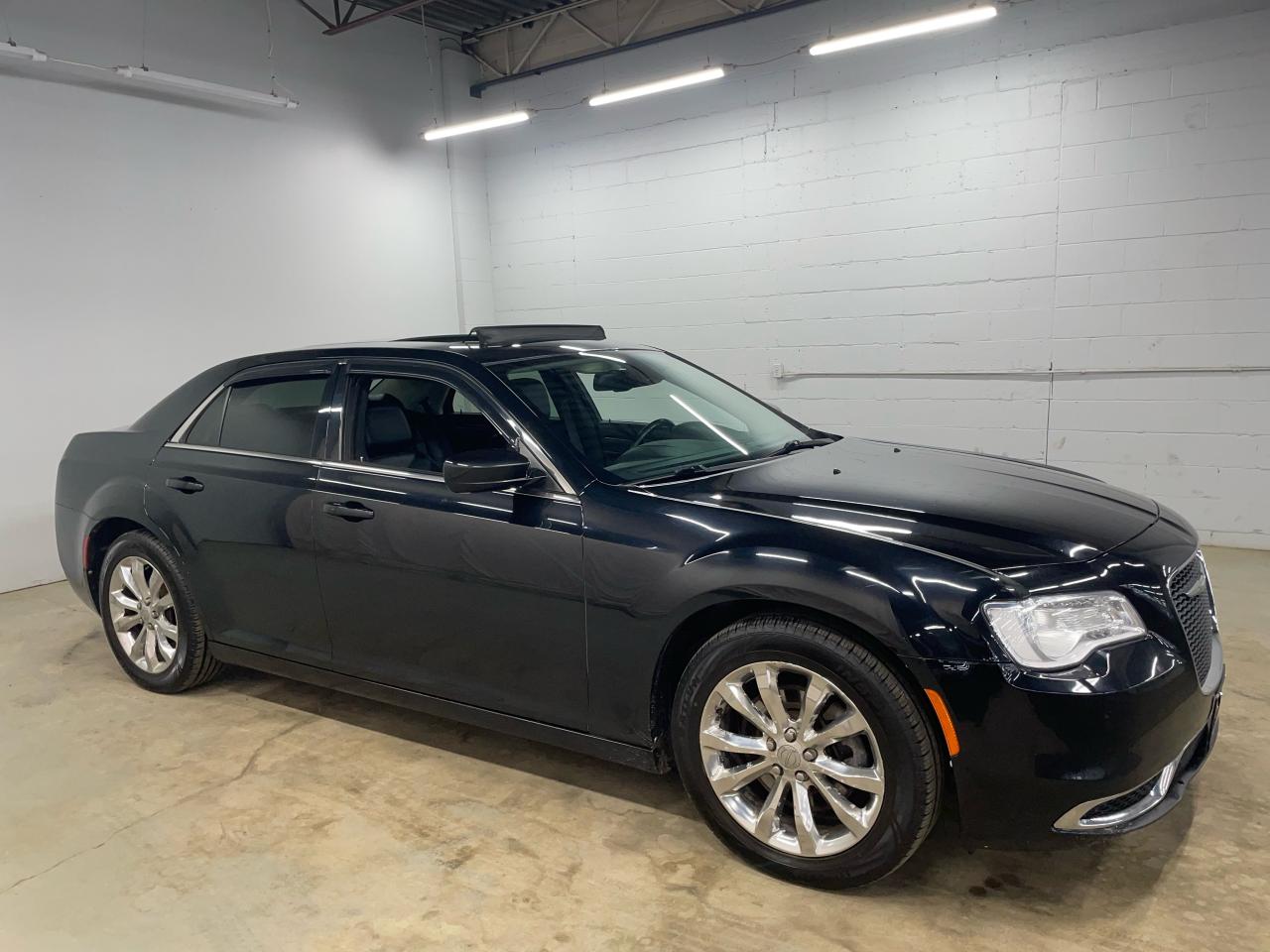 Used 2015 Chrysler 300 Touring for sale in Guelph, ON