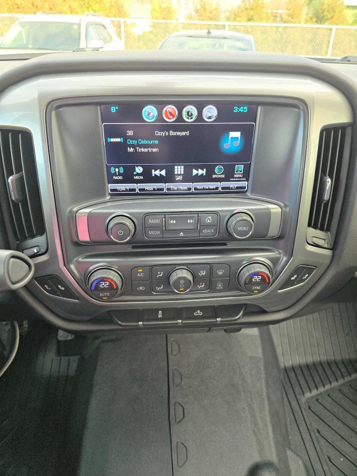 2017 Chevrolet Silverado 1500 LT Crew 122,445 KM 5.3 L V-8 - Photo #12