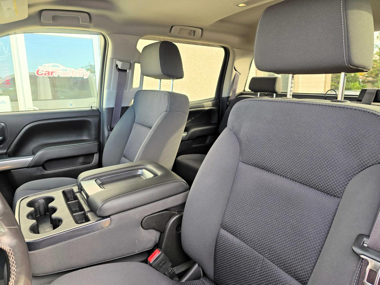 2017 Chevrolet Silverado 1500 LT Crew 122,445 KM 5.3 L V-8 - Photo #6