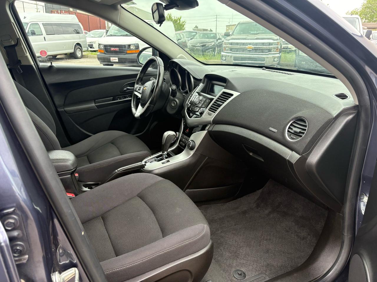 2013 Chevrolet Cruze LT Turbo - Photo #9