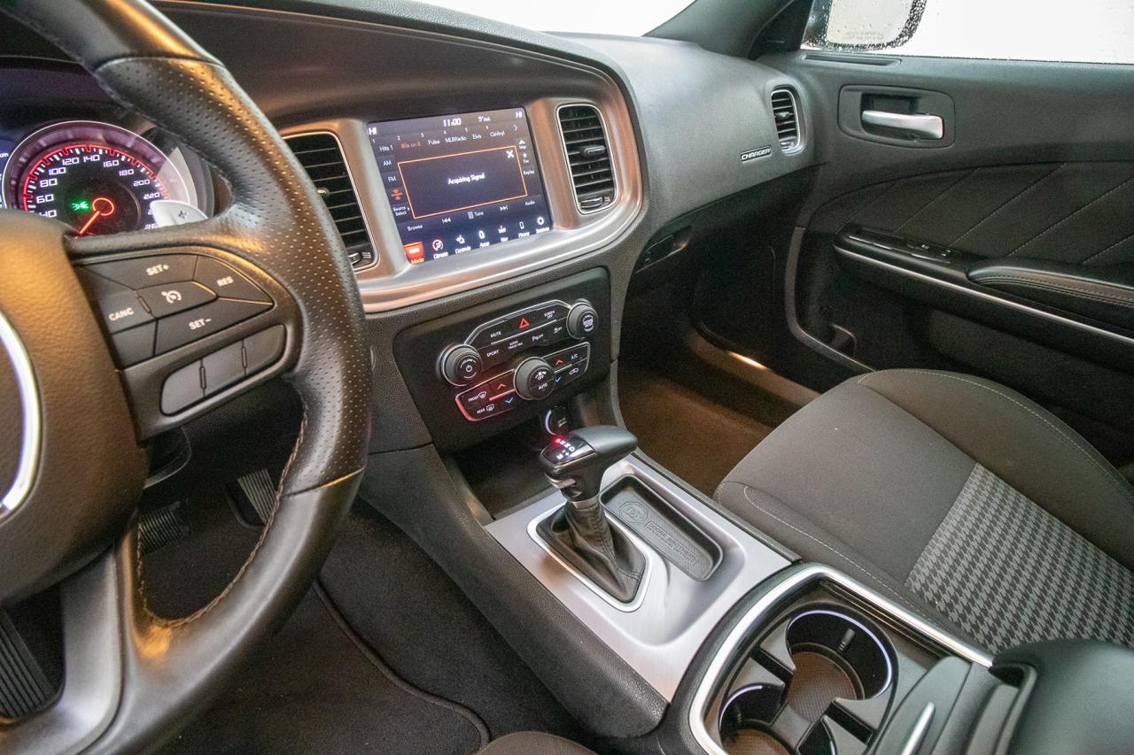 2023 Dodge Charger R/T  Photo5