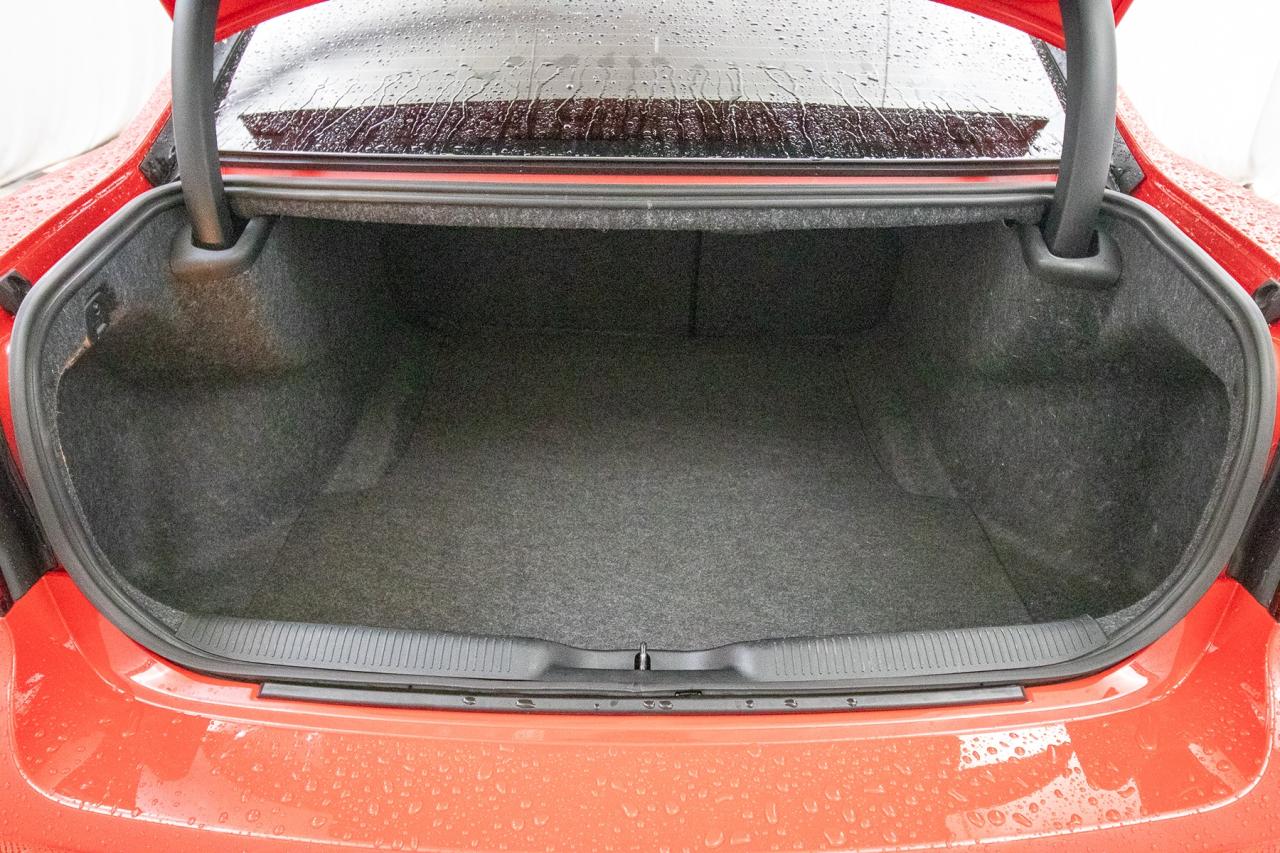 2023 Dodge Charger R/T  Photo5