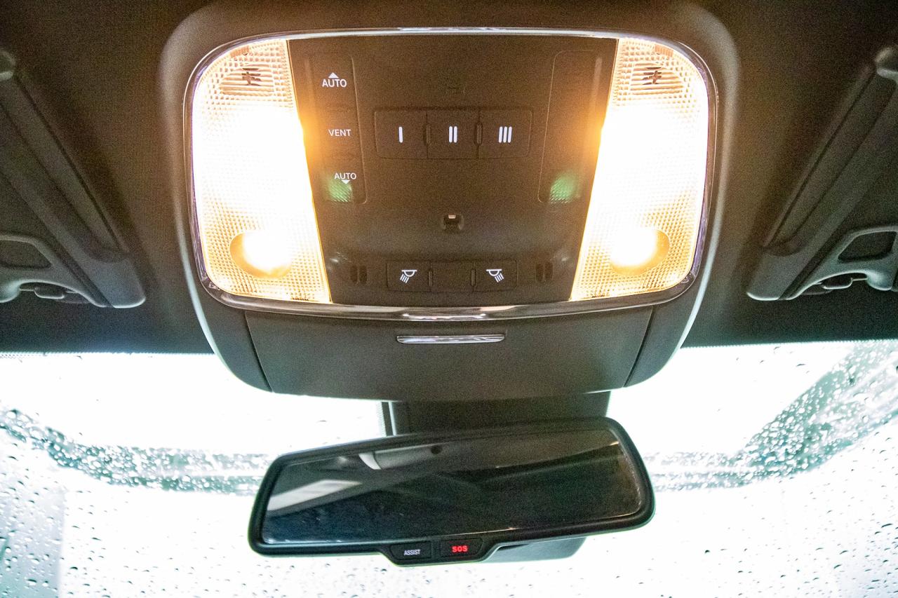 2023 Dodge Charger R/T  Photo5