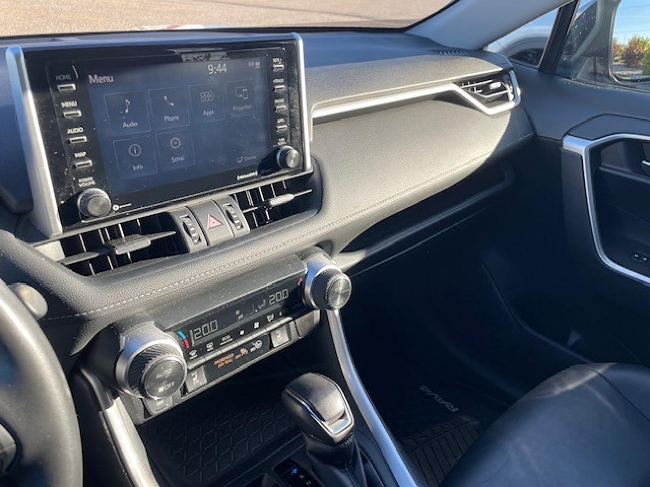 2020 Toyota RAV4  AWD XLE Premium Photo