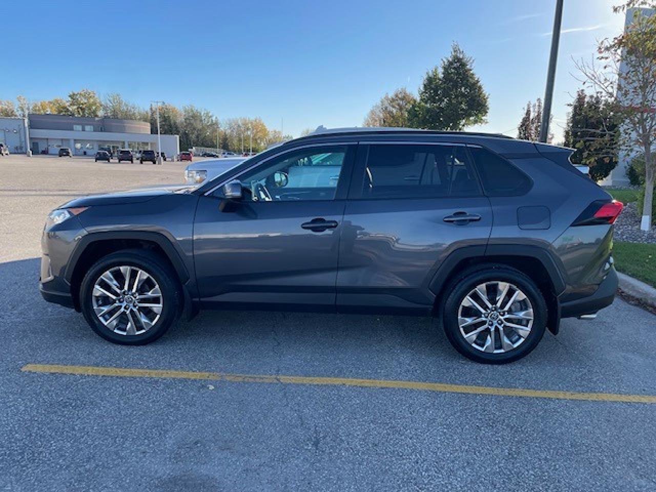 2020 Toyota RAV4  AWD XLE Premium Photo1