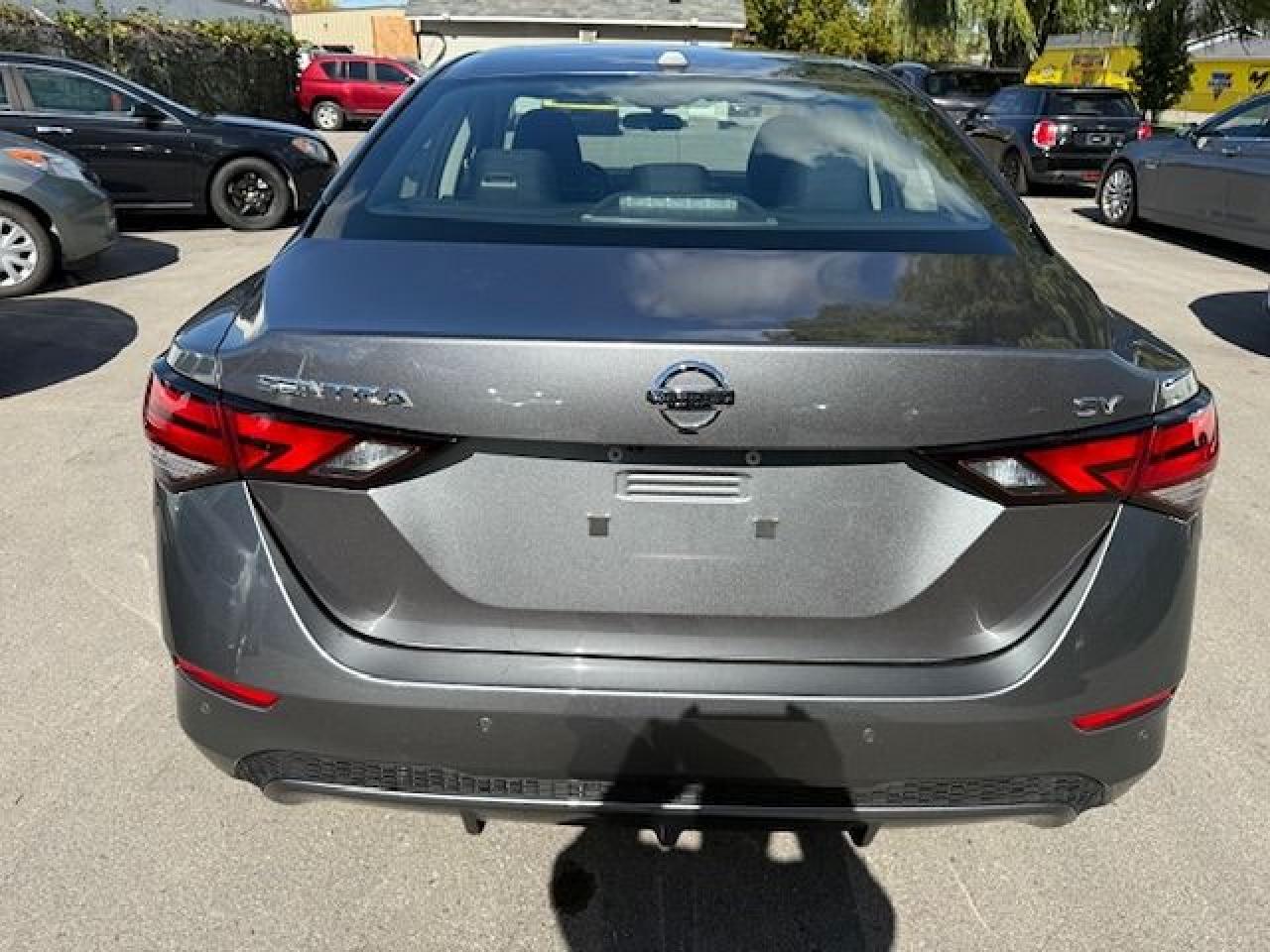 2020 Nissan Sentra SV - Photo #5