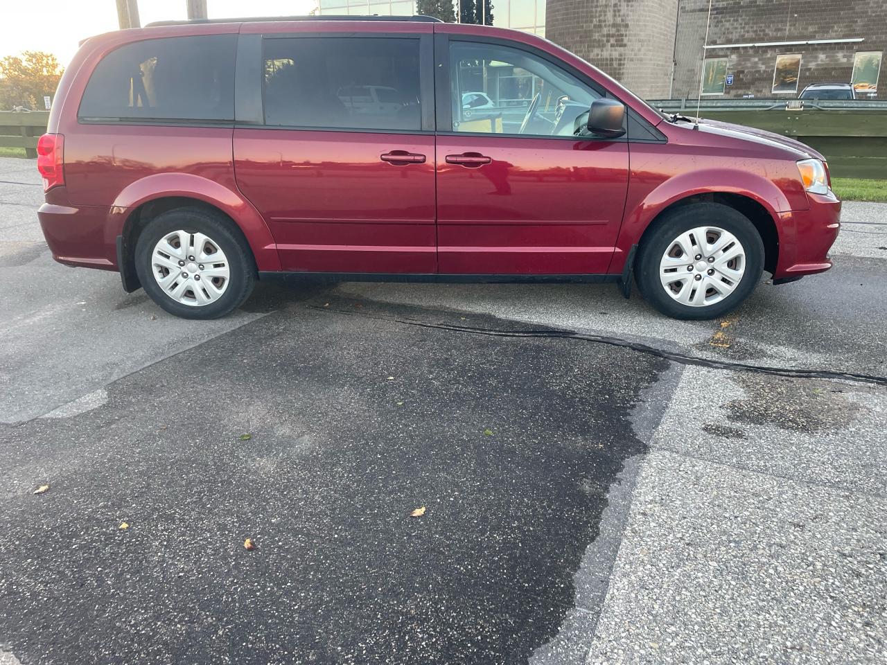 2014 Dodge Grand Caravan SXT - Photo #5