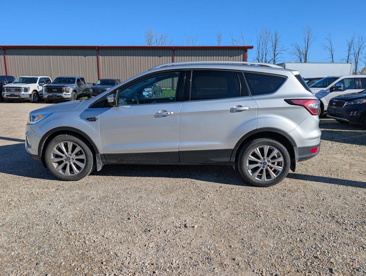 2017 Ford Escape TITAN 4X2 Photo2