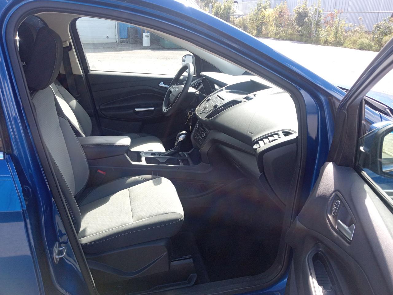 2018 Ford Escape SE - Photo #10