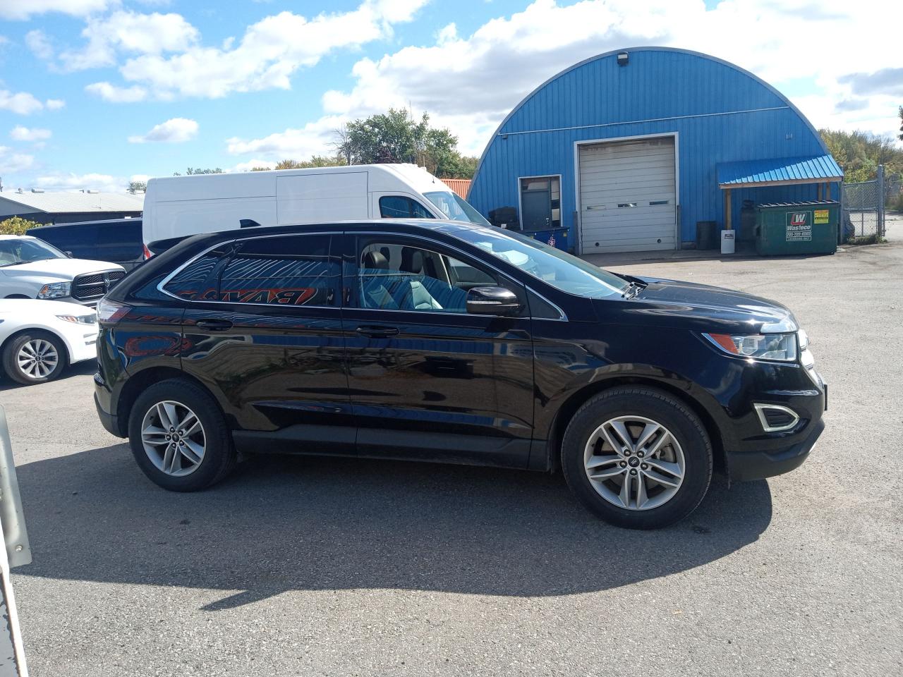 2018 Ford Edge SEL Photo3