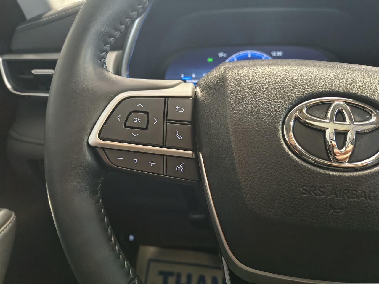 2023 Toyota Highlander Plantinum AWD Photo0