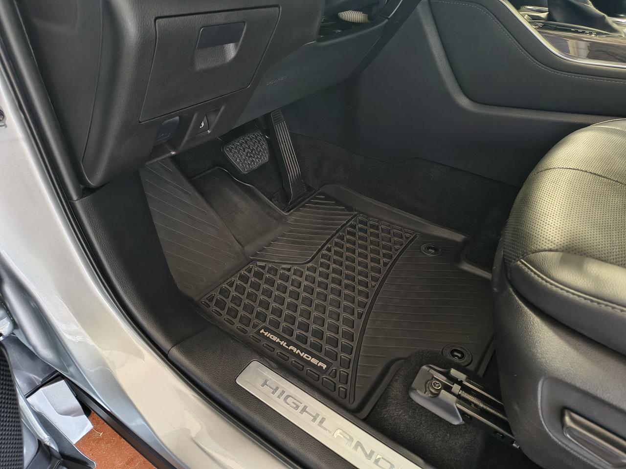 2023 Toyota Highlander Plantinum AWD Photo0