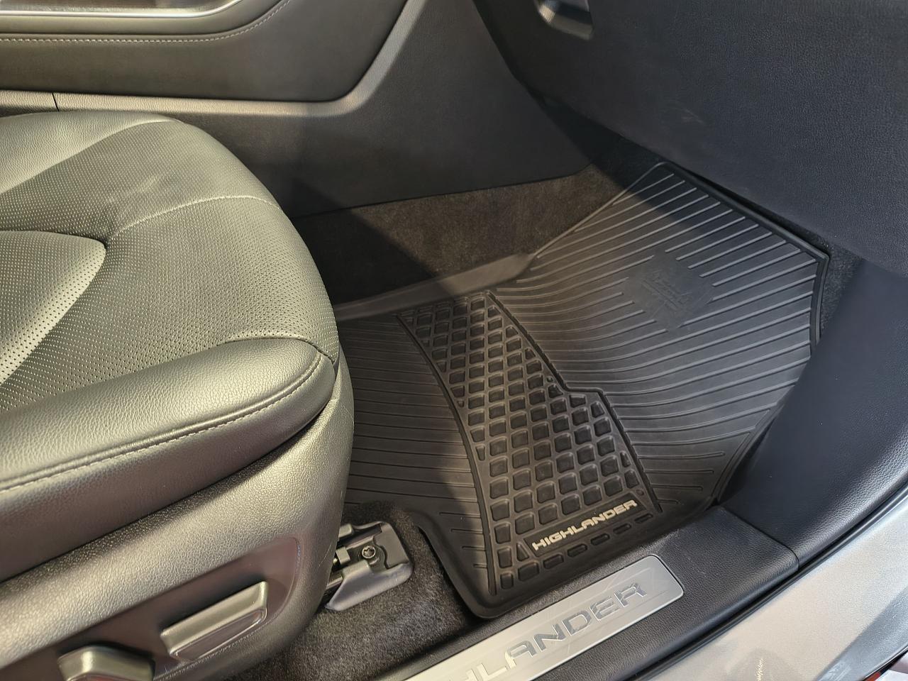 2023 Toyota Highlander Plantinum AWD Photo0