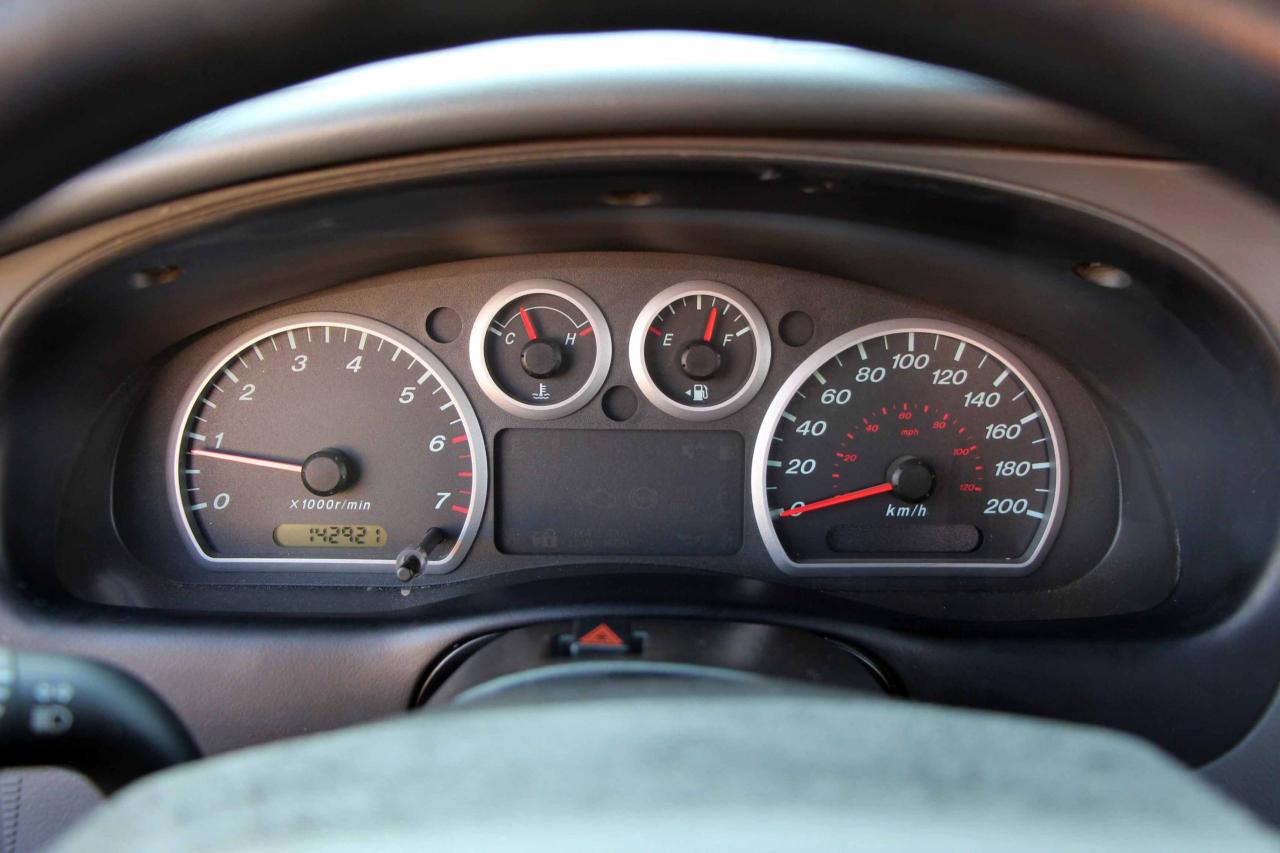 2004 Mazda B-Series SX - Photo #22