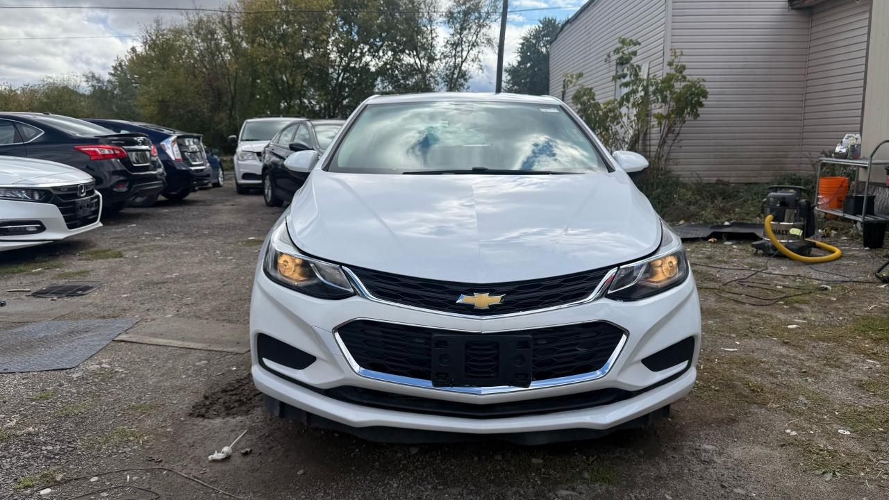 2017 Chevrolet Cruze LT - Photo #9