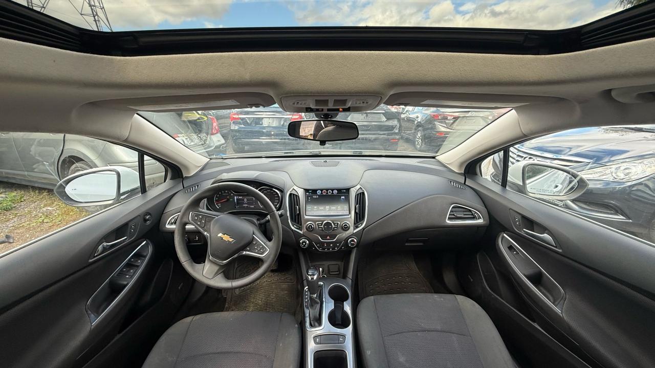 2017 Chevrolet Cruze LT - Photo #12