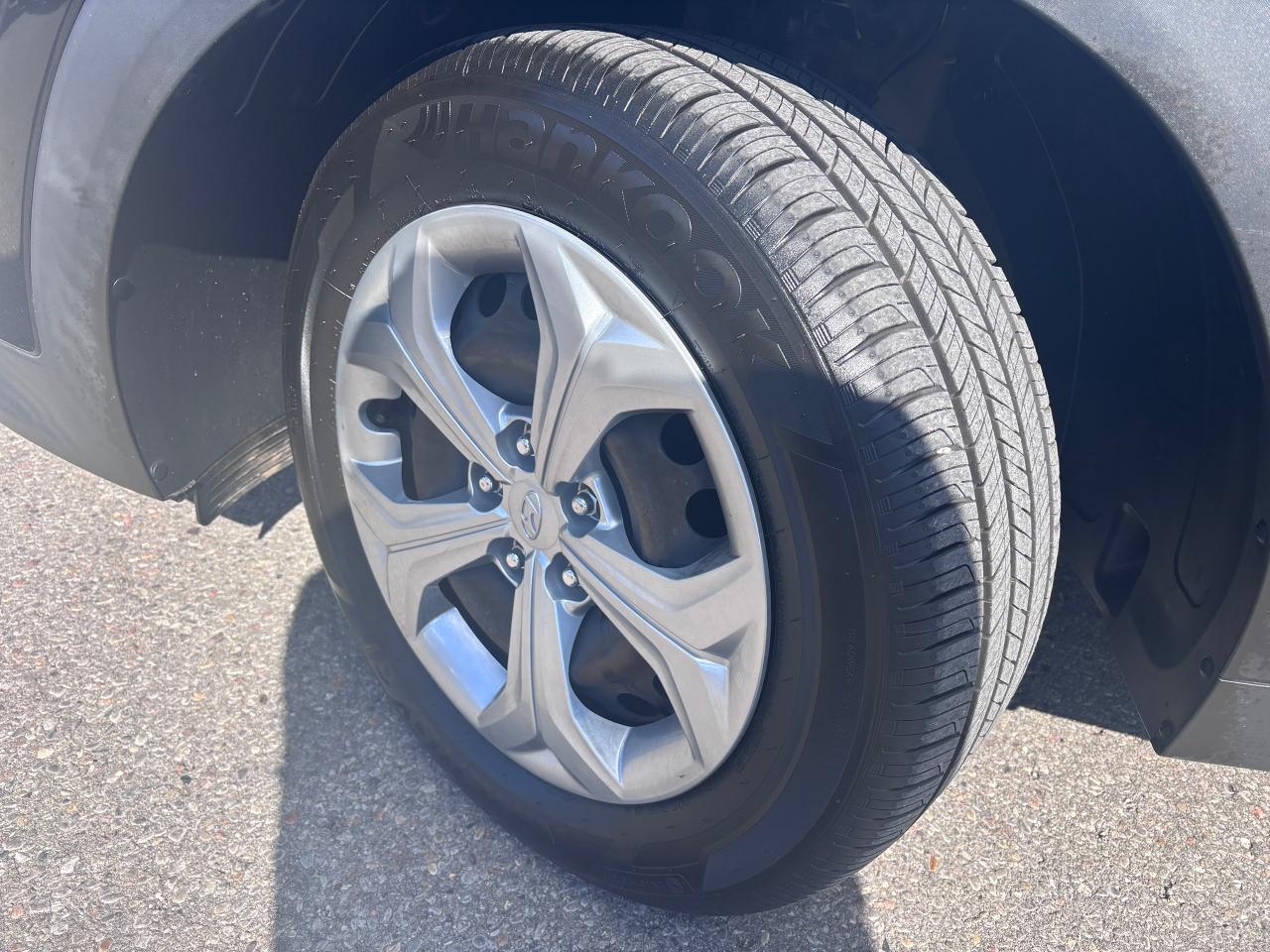 2018 Hyundai Tucson AWD HEATED SEATS BACKUP CAM! - Photo #2