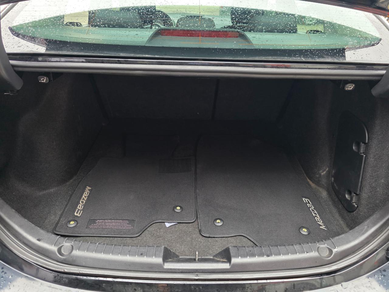 2018 Mazda MAZDA3 GS Sunroof | BSM | Backup Camera | Heated Steering | Heated Seats Photo