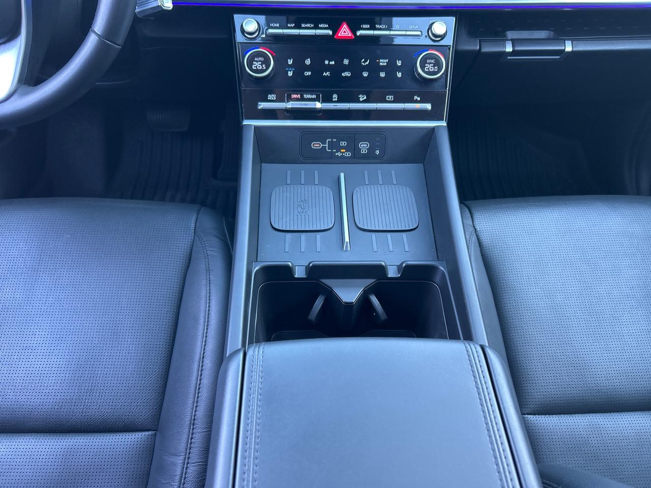 2024 Hyundai Santa Fe Luxury Photo