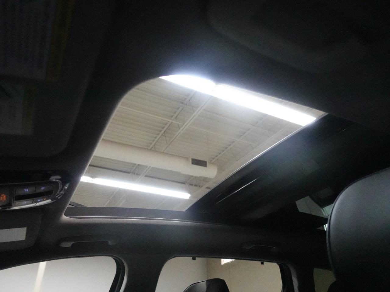 2023 Hyundai Santa Fe PREFERRED | AWD | Nav | Leather | Panoroof | BSM