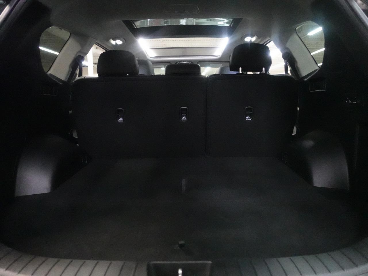 2023 Hyundai Santa Fe PREFERRED | AWD | Nav | Leather | Panoroof | BSM