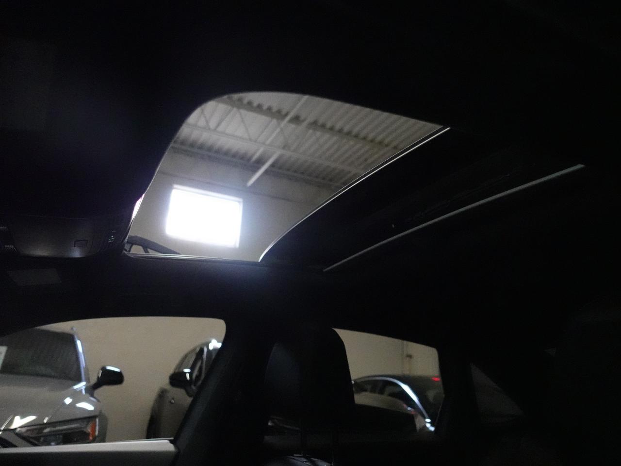 2024 Volkswagen Jetta GLI Nav | Leather | Panoroof | Ambient Light | CarPlay