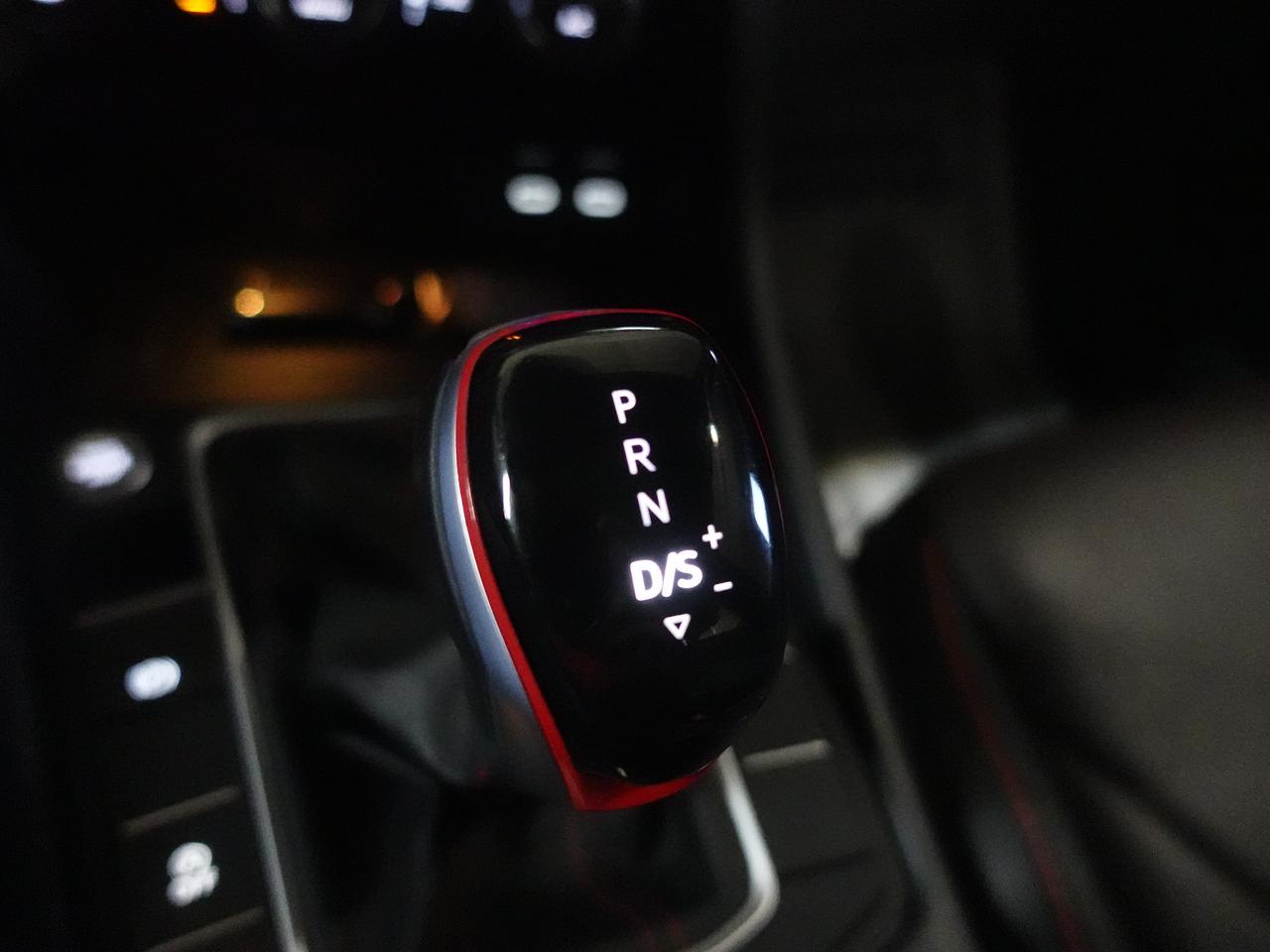 2024 Volkswagen Jetta GLI Nav | Leather | Panoroof | Ambient Light | CarPlay