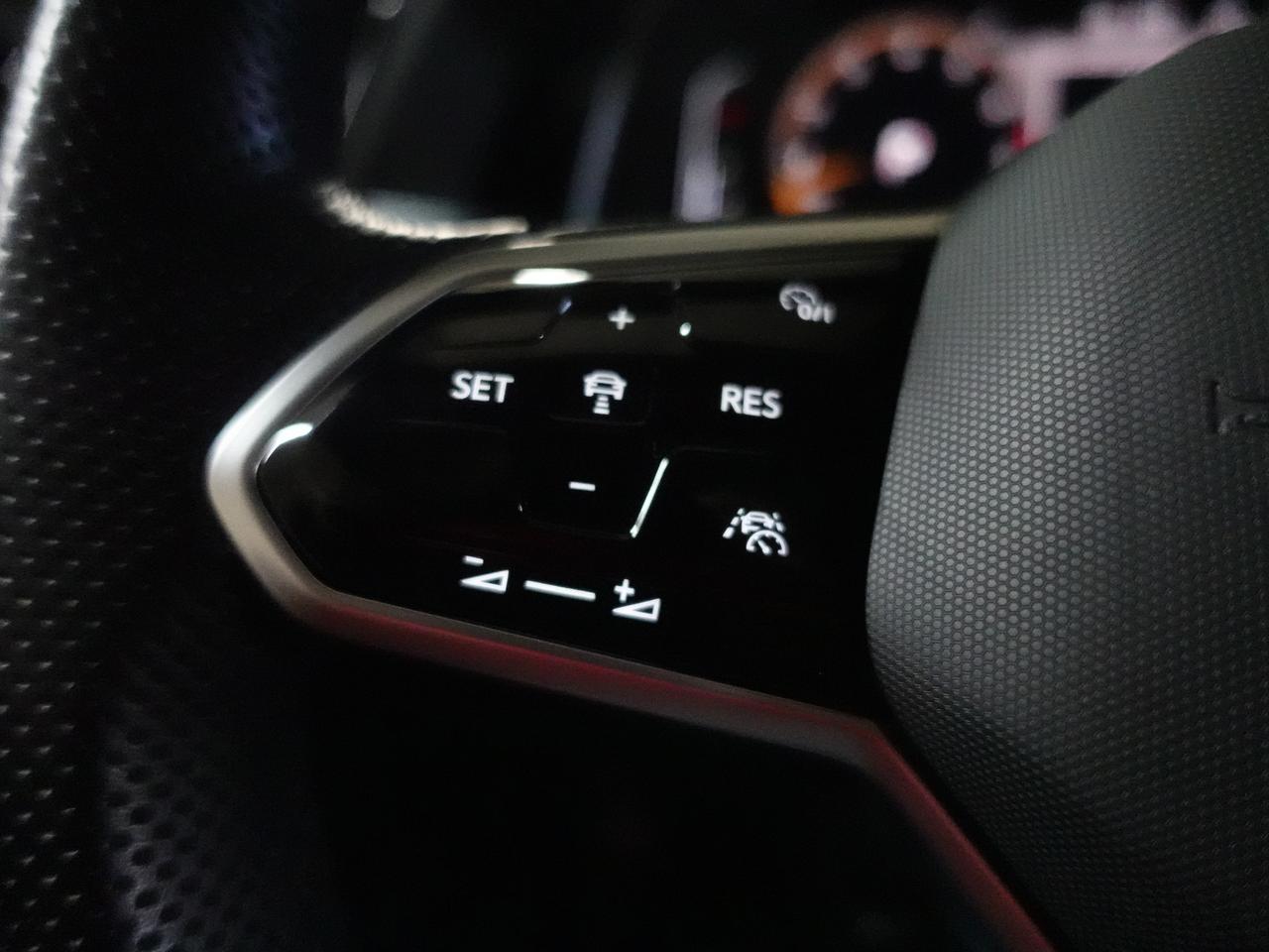 2024 Volkswagen Jetta GLI Nav | Leather | Panoroof | Ambient Light | CarPlay