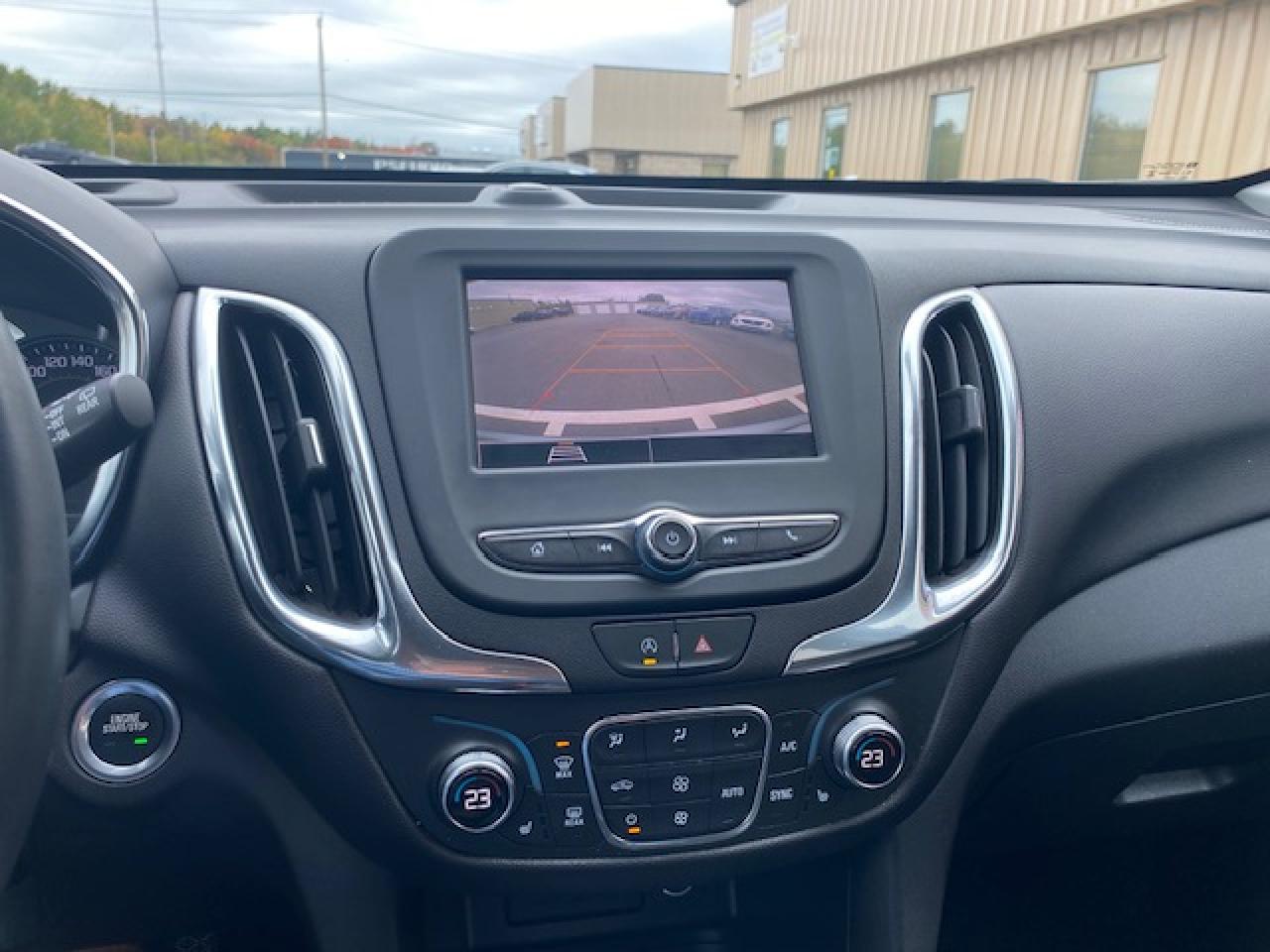 2024 Chevrolet Equinox AWD 4DR LT - Photo #9