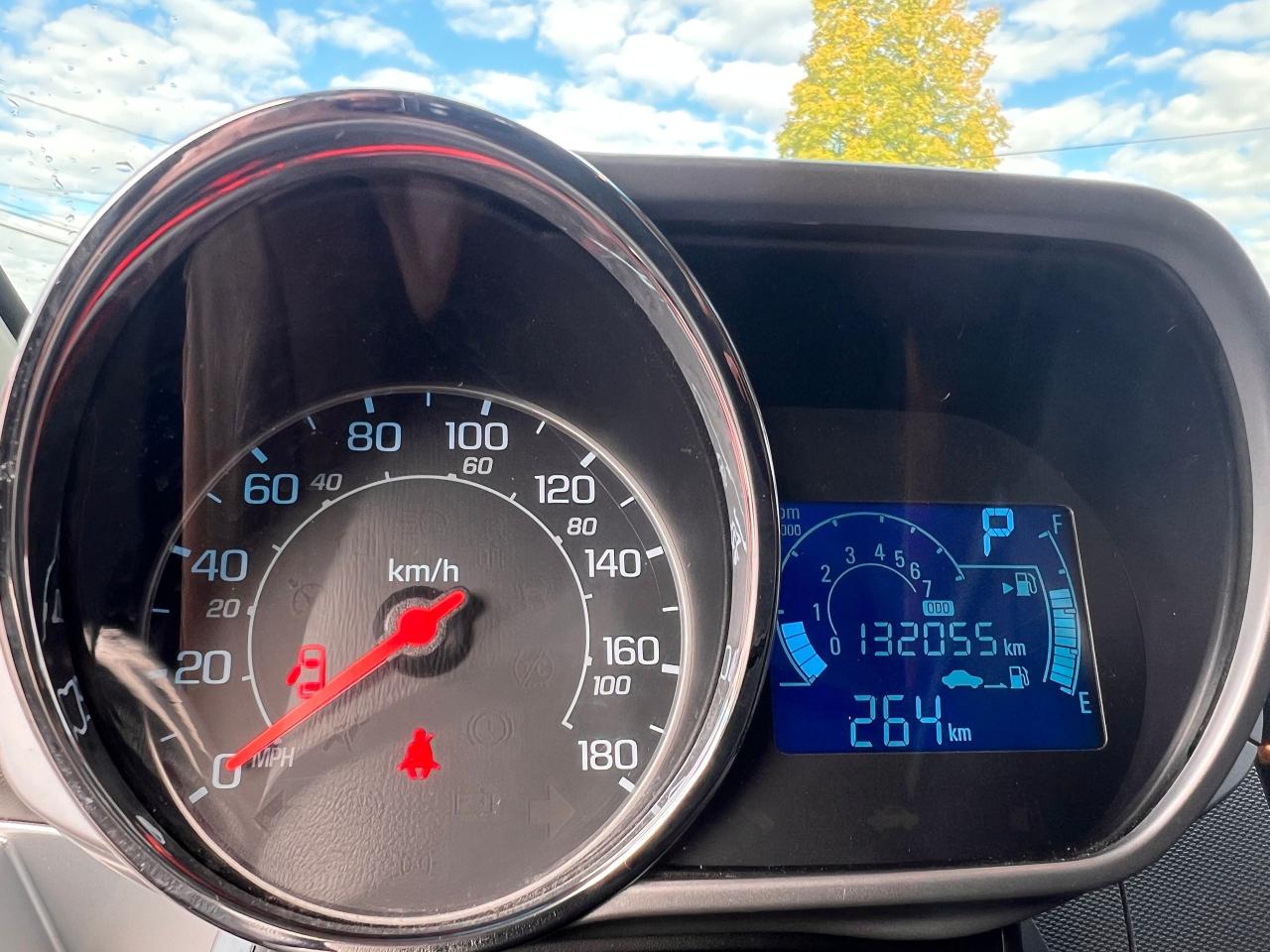 2013 Chevrolet Spark 5dr HB Auto 1LT Photo4