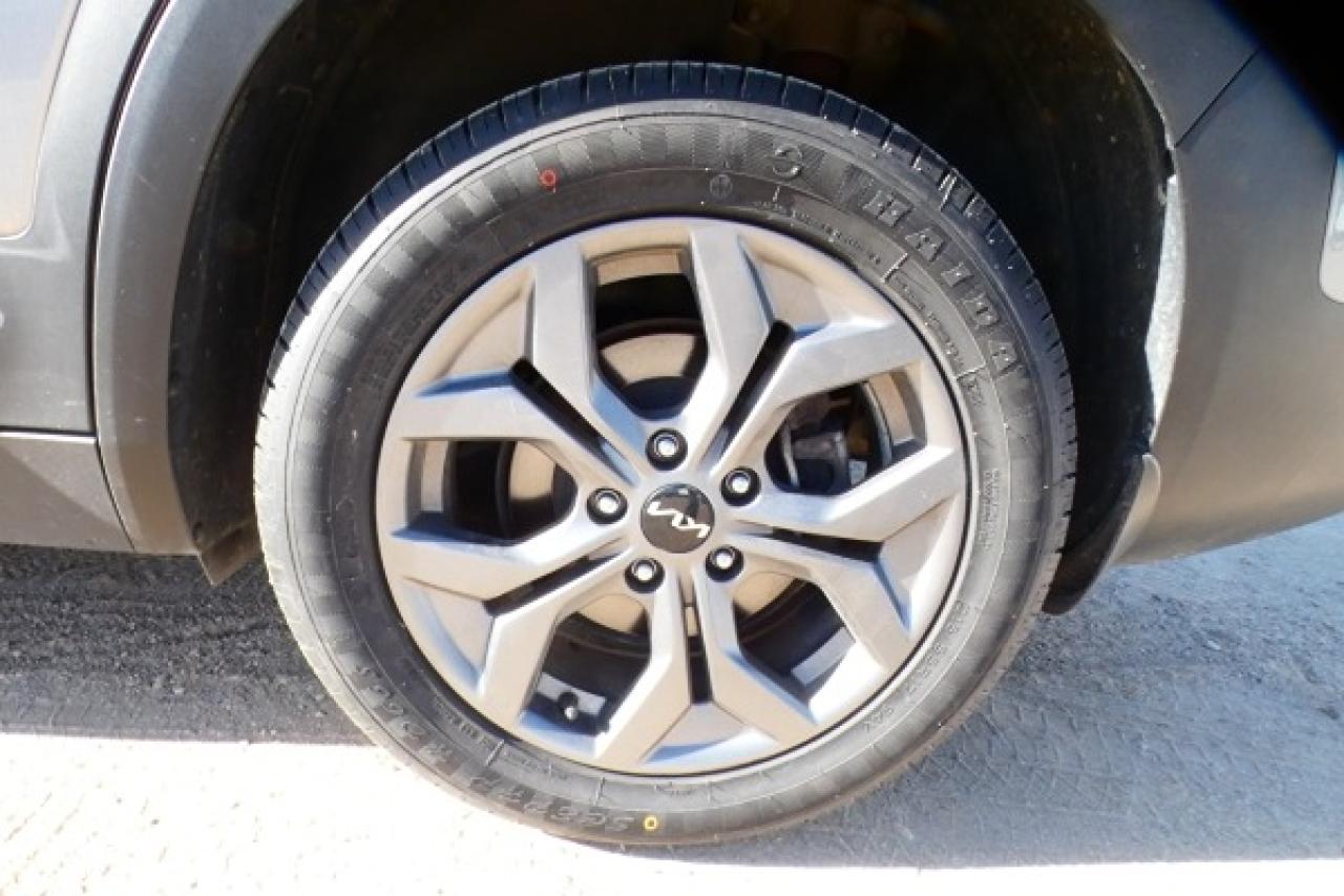 2024 Kia Seltos EX AWD w/Htd Leather, S/R, BUC - Photo #18