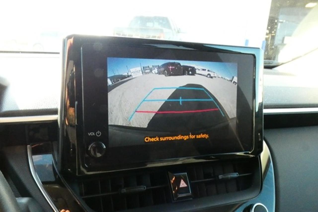 2024 Toyota Corolla Cross LE AWD w/Htd cloth, BUC - Photo #14
