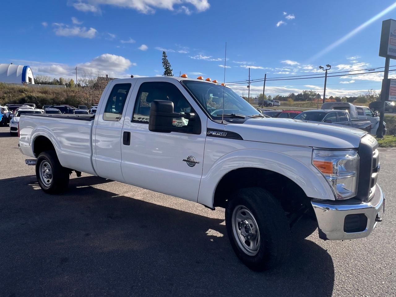 2014 Ford SUPER DUTY F-350 SRW 4WD SuperCab 158" XL - Photo #2
