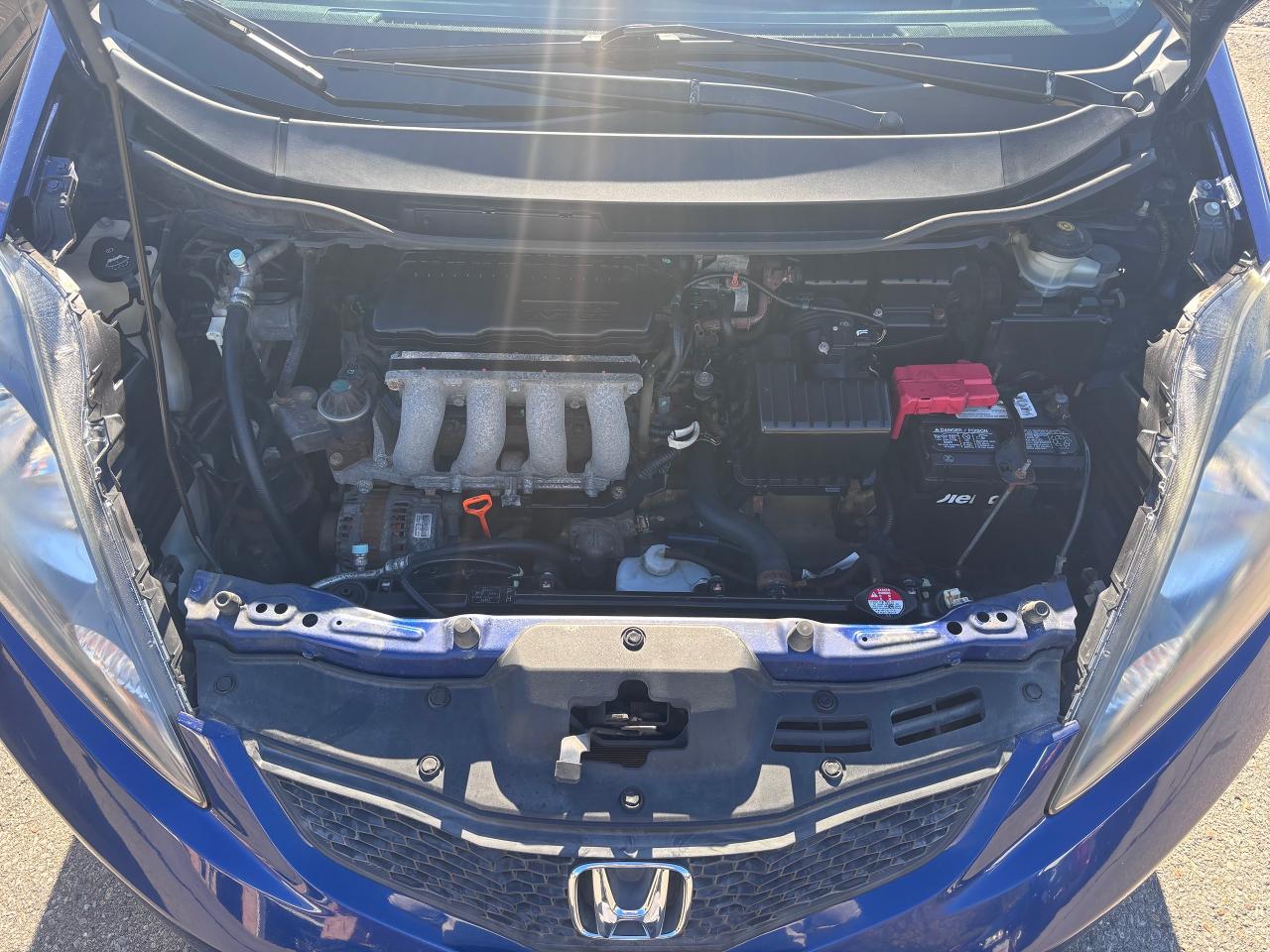 2013 Honda Fit HB Manual Extra Tires! - Photo #23