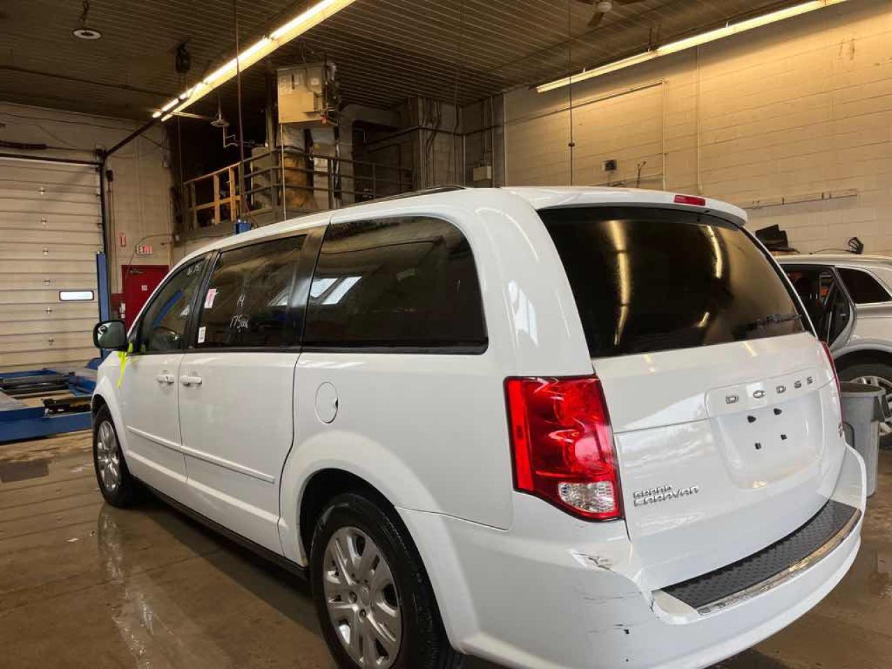 2014 Dodge Grand Caravan SE - Photo #6