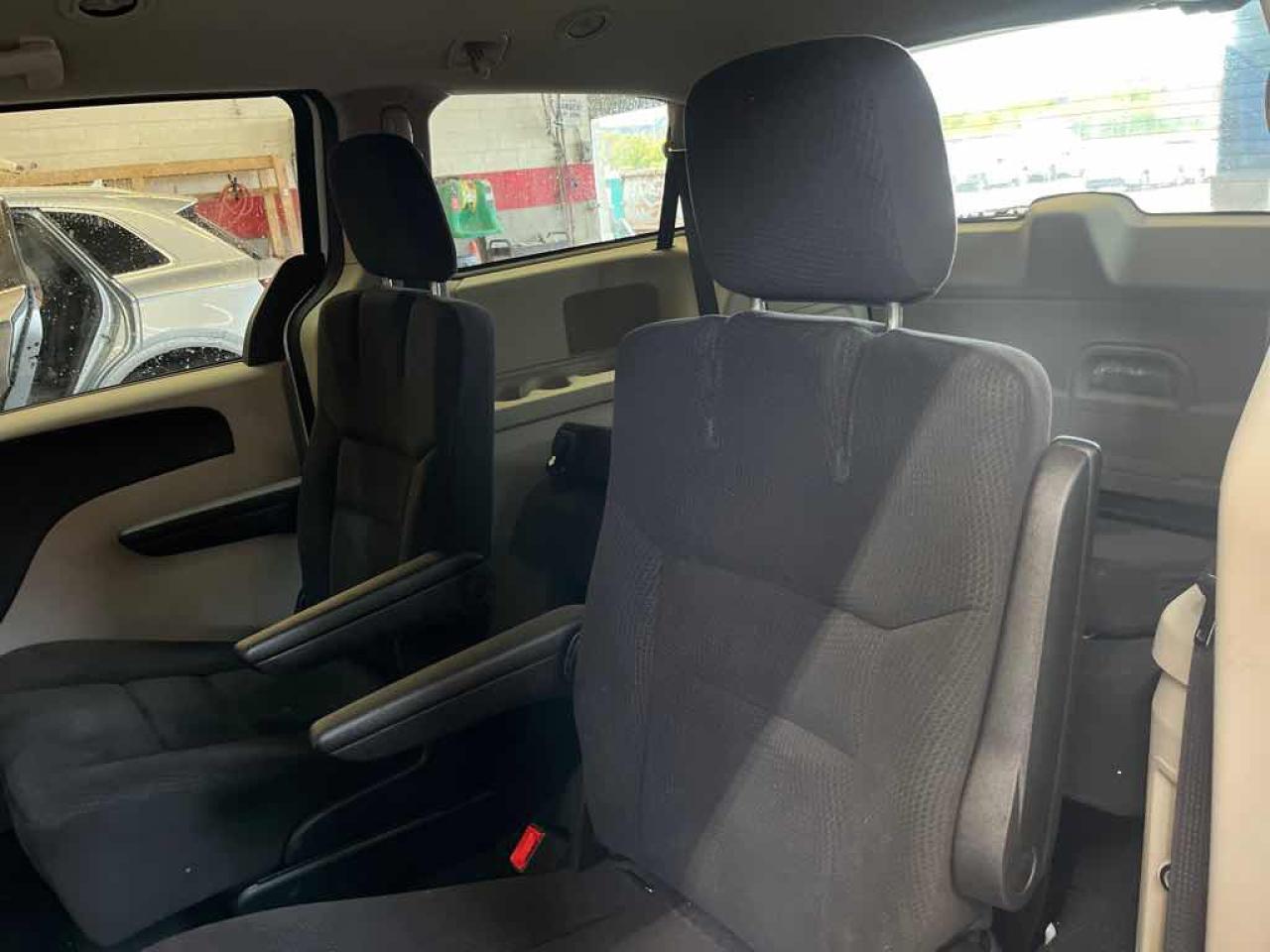 2014 Dodge Grand Caravan SE - Photo #12