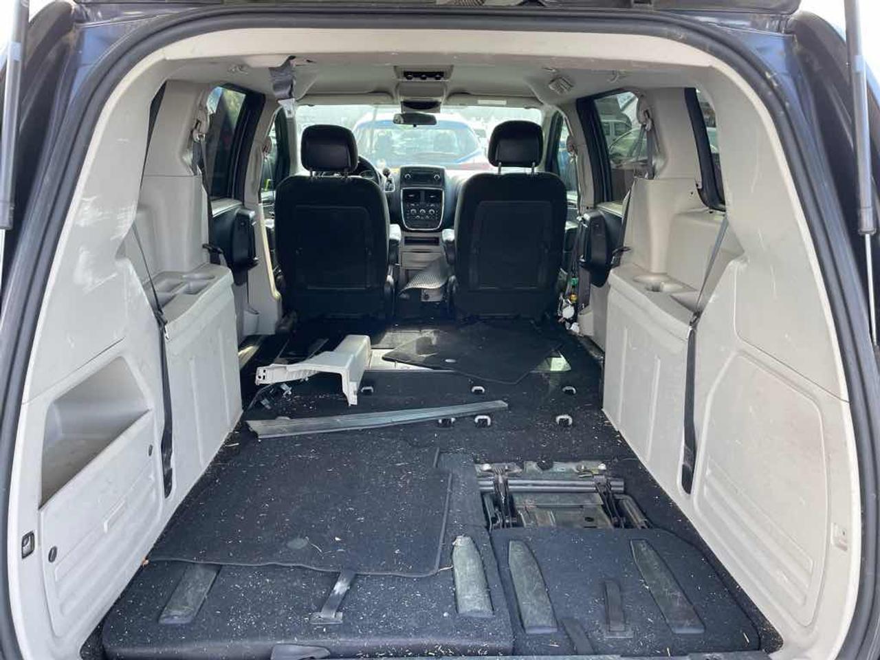 2016 Dodge Grand Caravan SE Photo