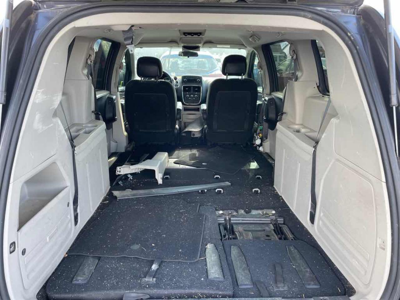 2016 Dodge Grand Caravan SE - Photo #20