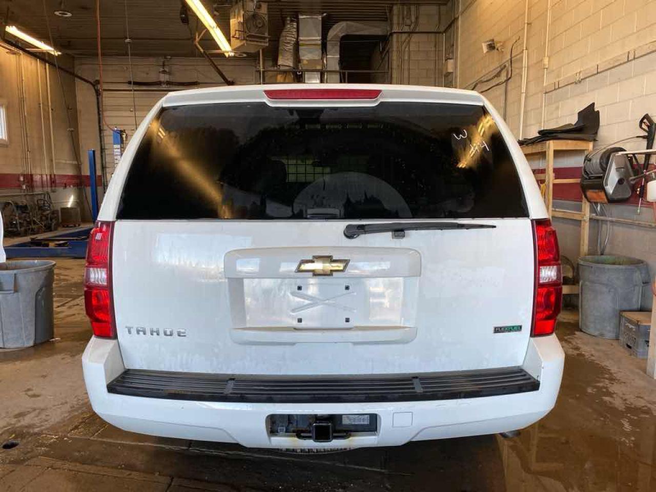 2010 CHEVRO TAHOE C1500 LS - Photo #5