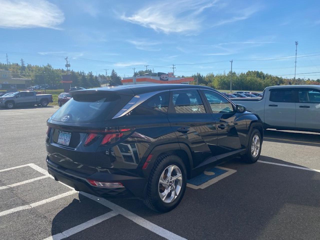 2022 Hyundai Tucson Essential FWD - Photo #3