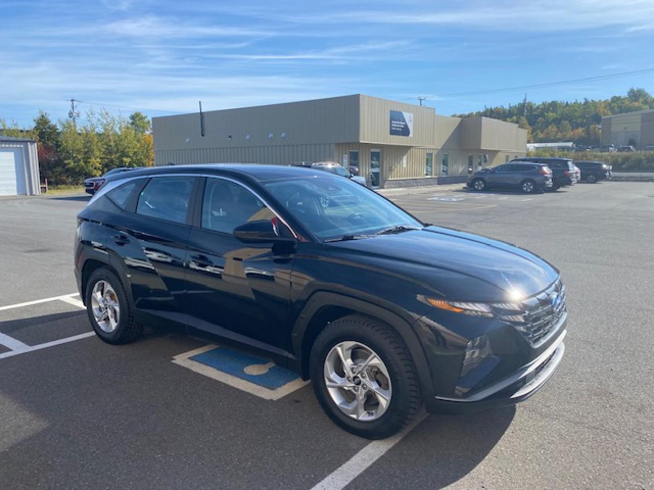 2022 Hyundai Tucson Essential FWD - Photo #4