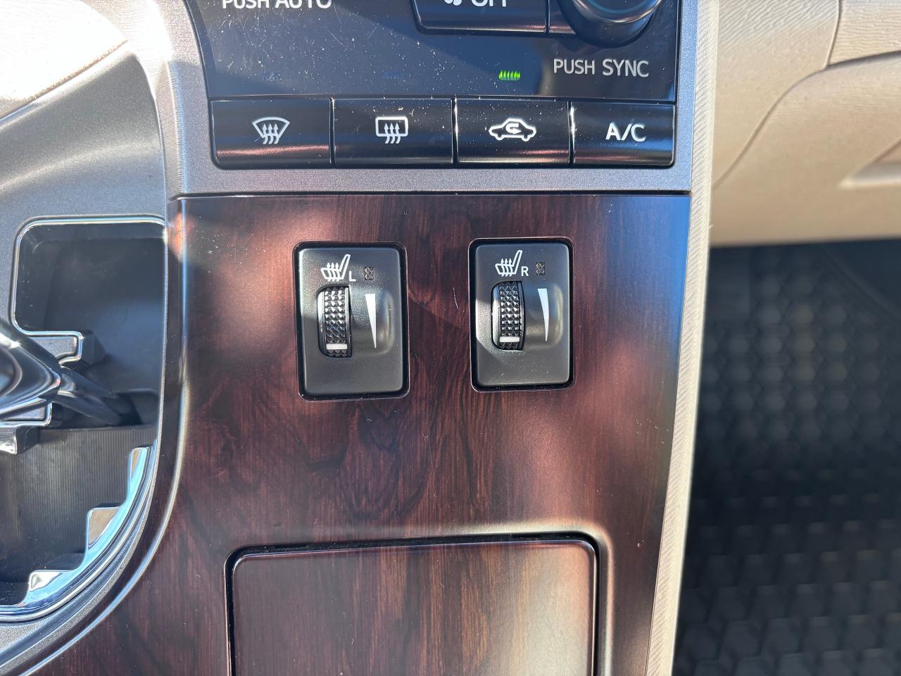 2015 Toyota Venza XLE V6 AWD FULLY LOADED!!! - Photo #30