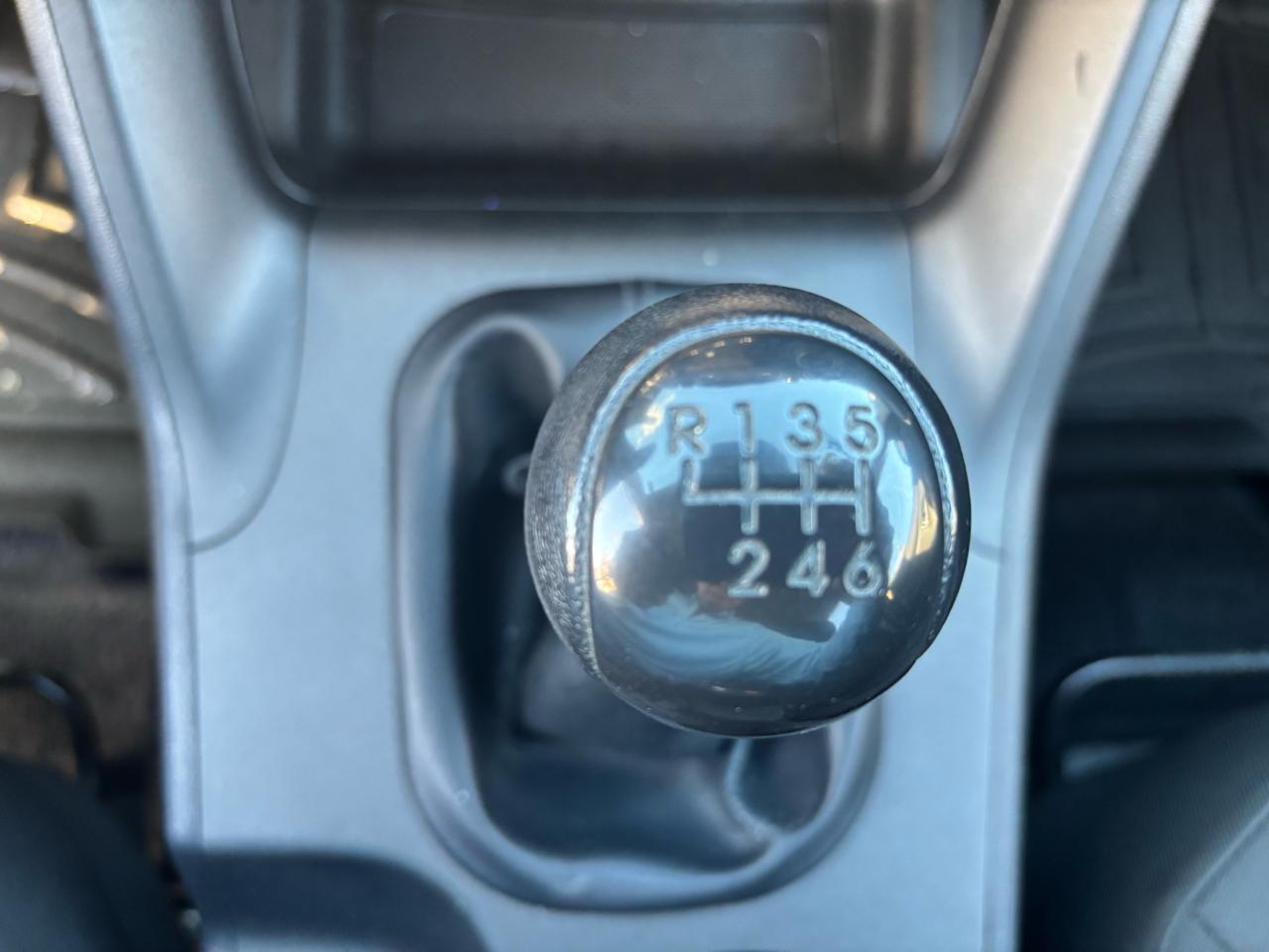 2015 Hyundai Tucson GL, 6 Spd Manual Transmission, Bluetooth - Photo #14