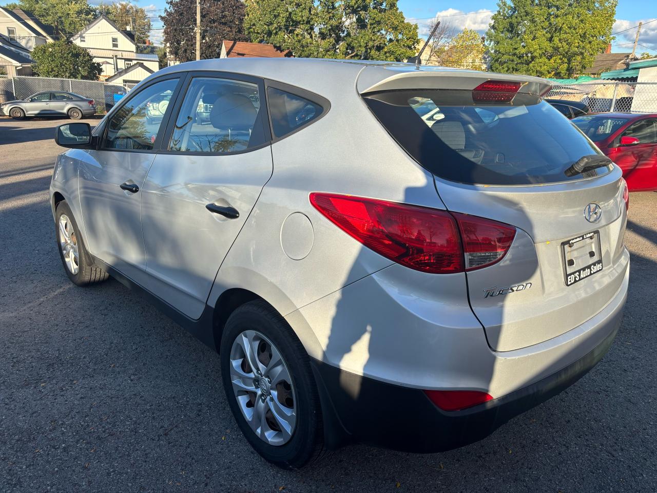 2015 Hyundai Tucson GL, 6 Spd Manual Transmission, Bluetooth - Photo #5