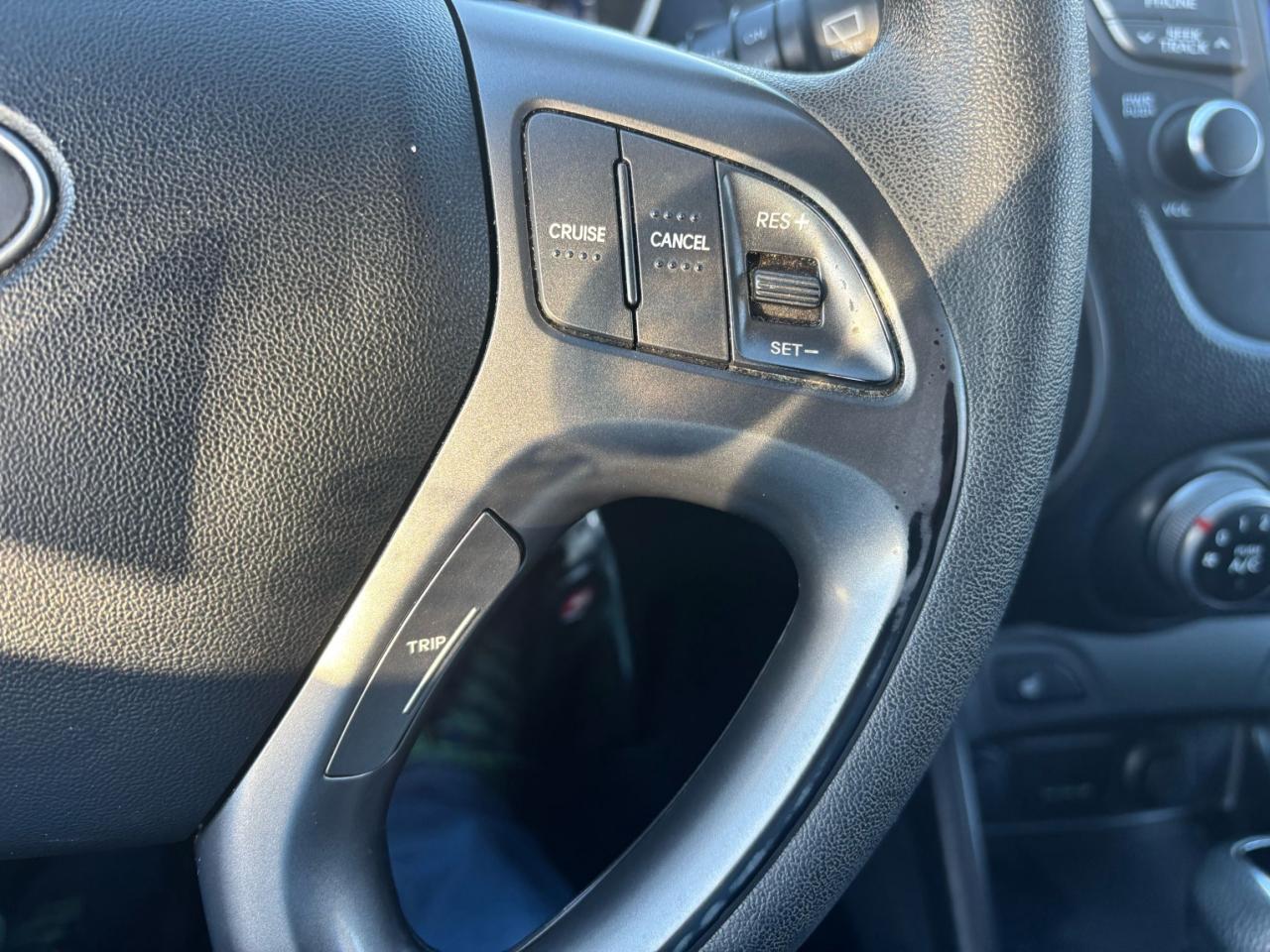 2014 Hyundai Tucson GL, Auto, Air, Bluetooth, Htd. Seats