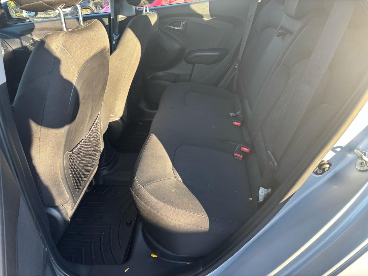 2015 Hyundai Tucson GL, 6 Spd Manual Transmission, Bluetooth