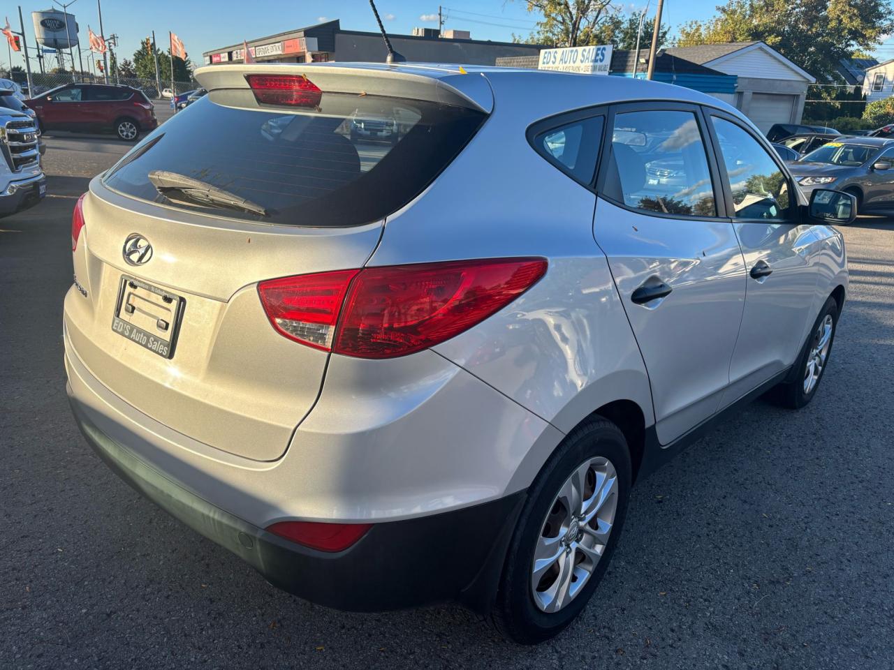 2015 Hyundai Tucson GL, 6 Spd Manual Transmission, Bluetooth